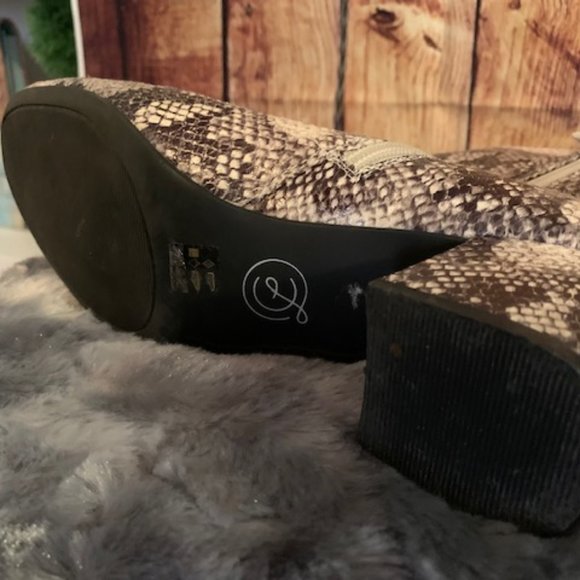 Leather Snakeskin Boots - Picture 7 of 8